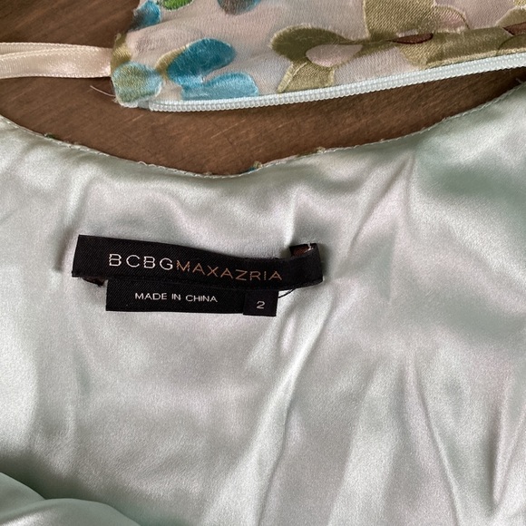 BCBG Max Azria floor length gown. Size 2 - Picture 5 of 6